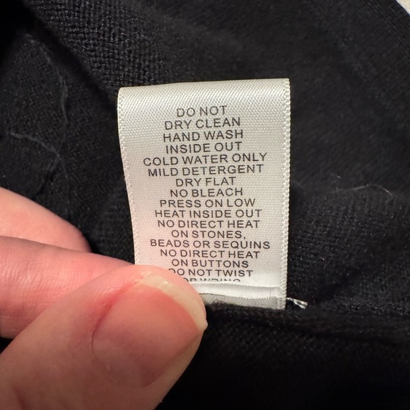 Festive Black Reindeer Sweater Size Large EUC - Picture 12 of 12